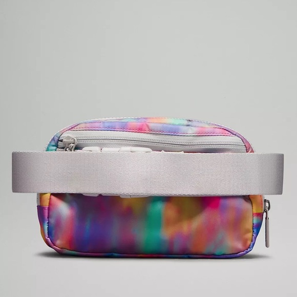 Lululemon Prism Print Multi Everywhere Belt Bag Rainbow Athletic Crossbody NWT - Picture 2 of 6